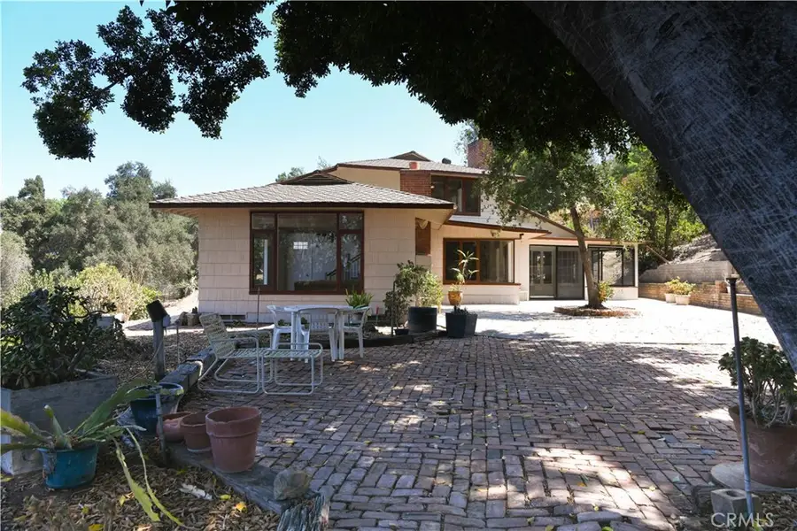 2475 Sunset Drive, Riverside, CA 92506 - Image #3