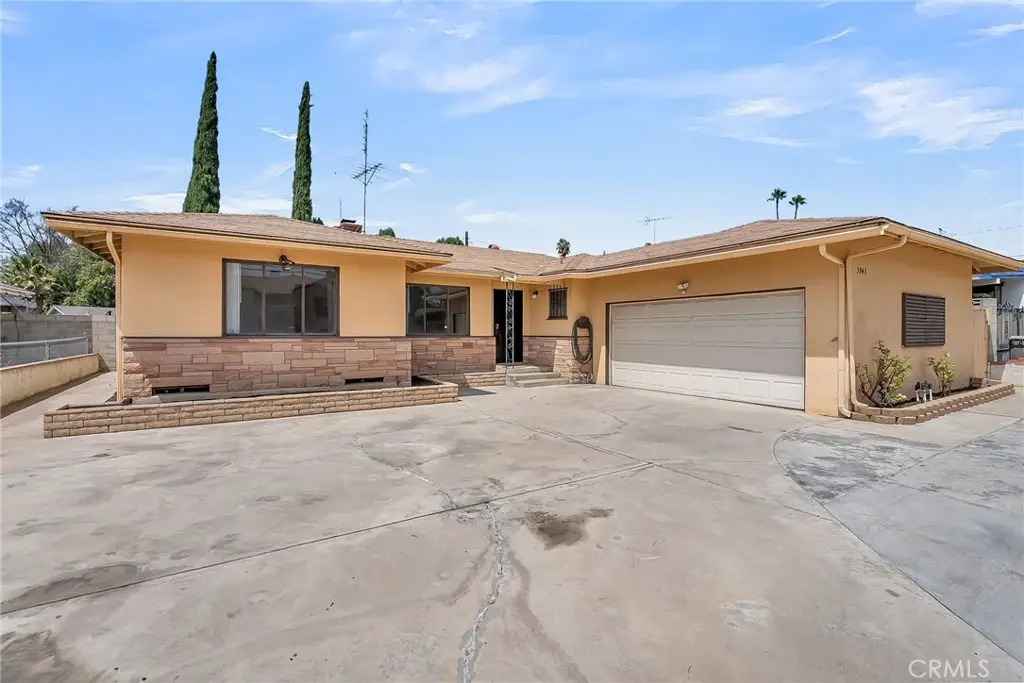 5943 Grand Avenue, Riverside, CA 92504 - #1