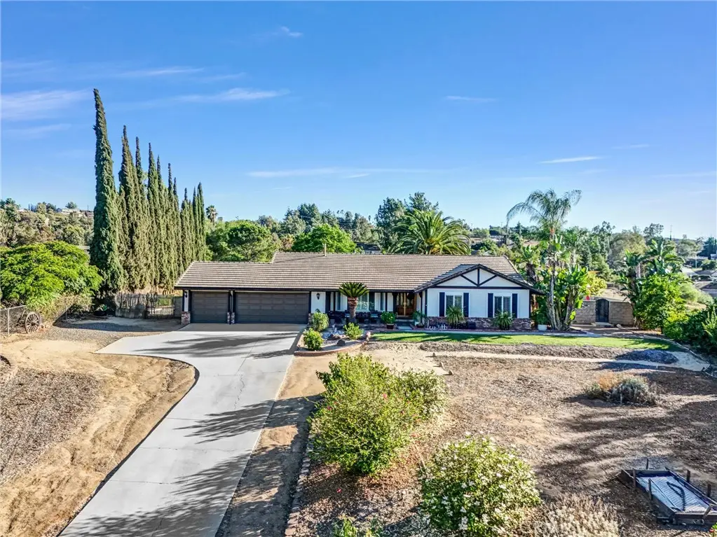 16381 Valle Vista Way, Riverside, CA 92506 - #1