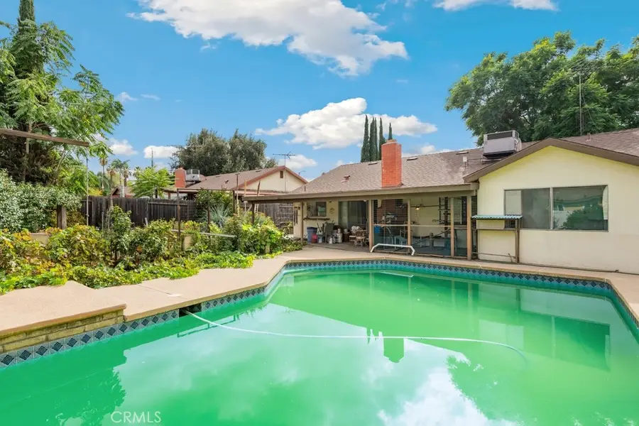 521 Bond, Redlands, CA 92373 - #2