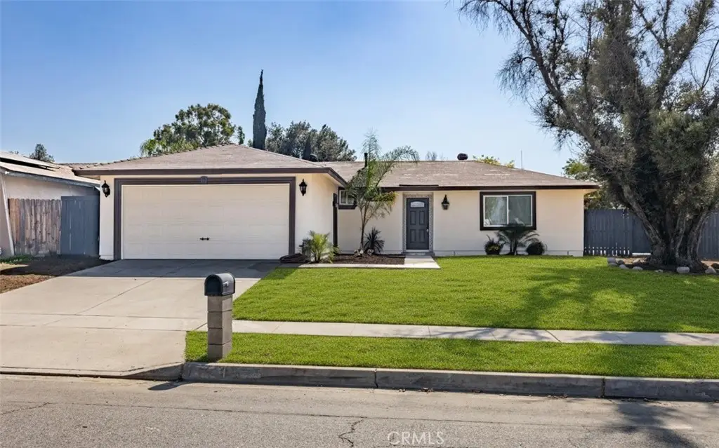 824 Hartzell Avenue, Redlands, CA 92374 - #1