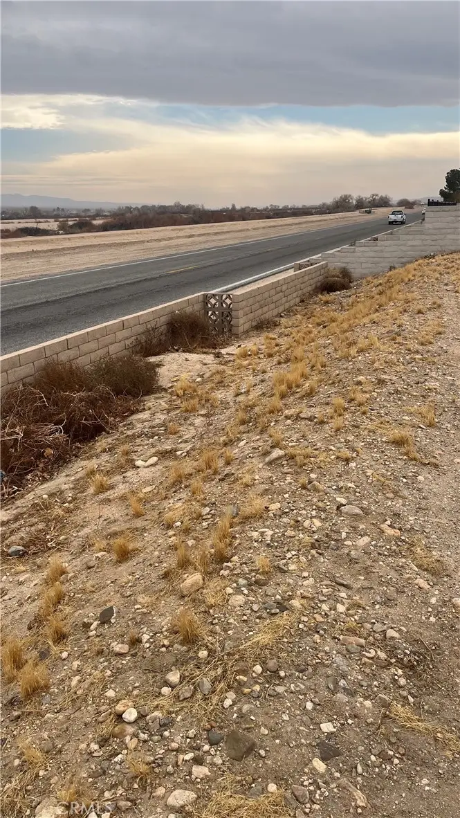 26747 Corona Drive, Helendale, CA 92342 - Image #3