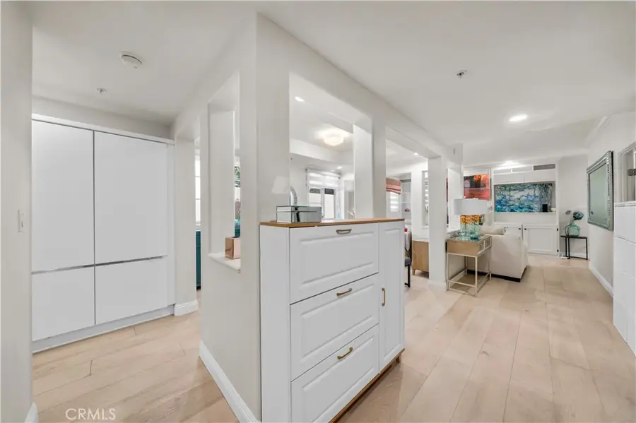 235 S Gale #102, Beverly Hills, CA 90211 - Image #3