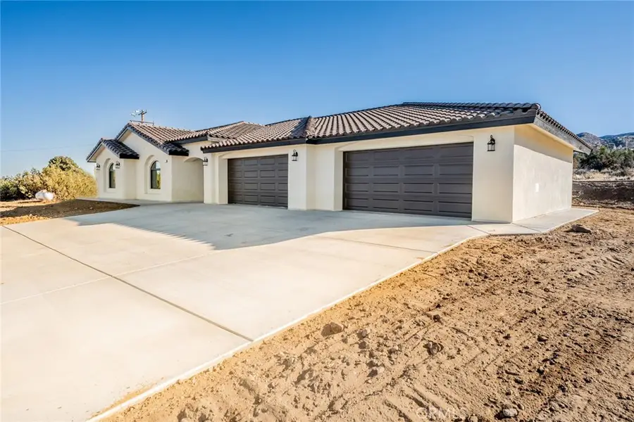 1275 Hollister, Pinon Hills, CA 92372 - Image #3