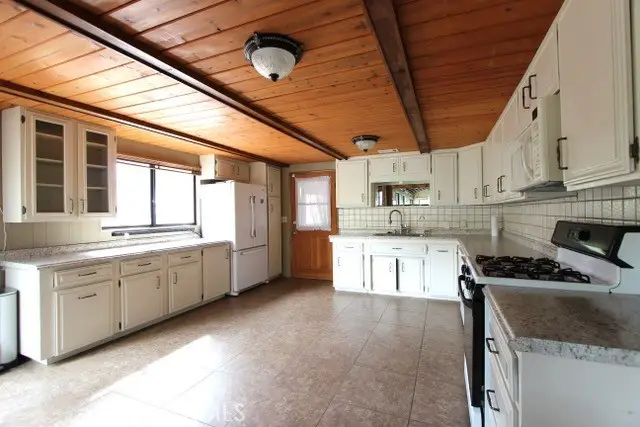 615 Ash, Green Valley Lake, CA 92341 - #3