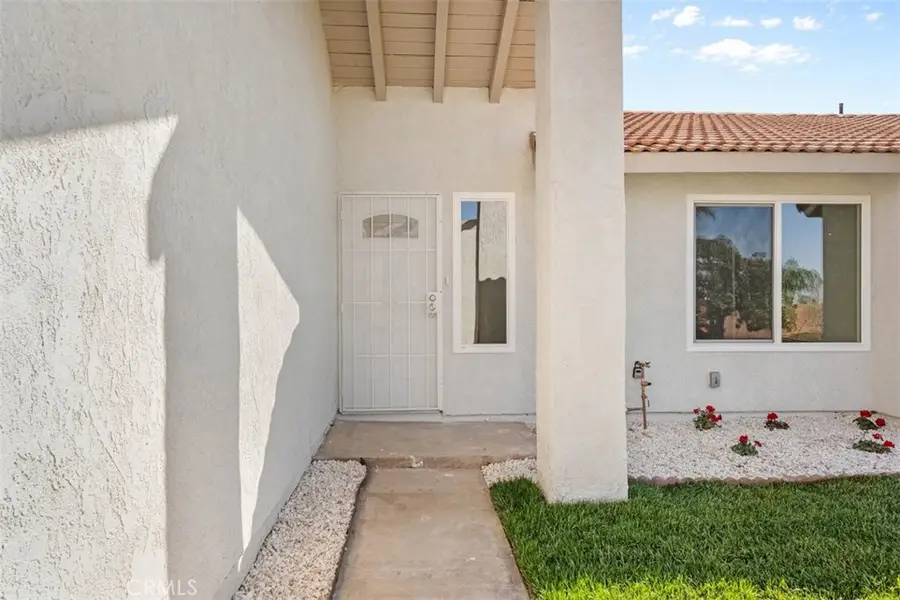 2905 Overland Court, Highland, CA 92346 - #2