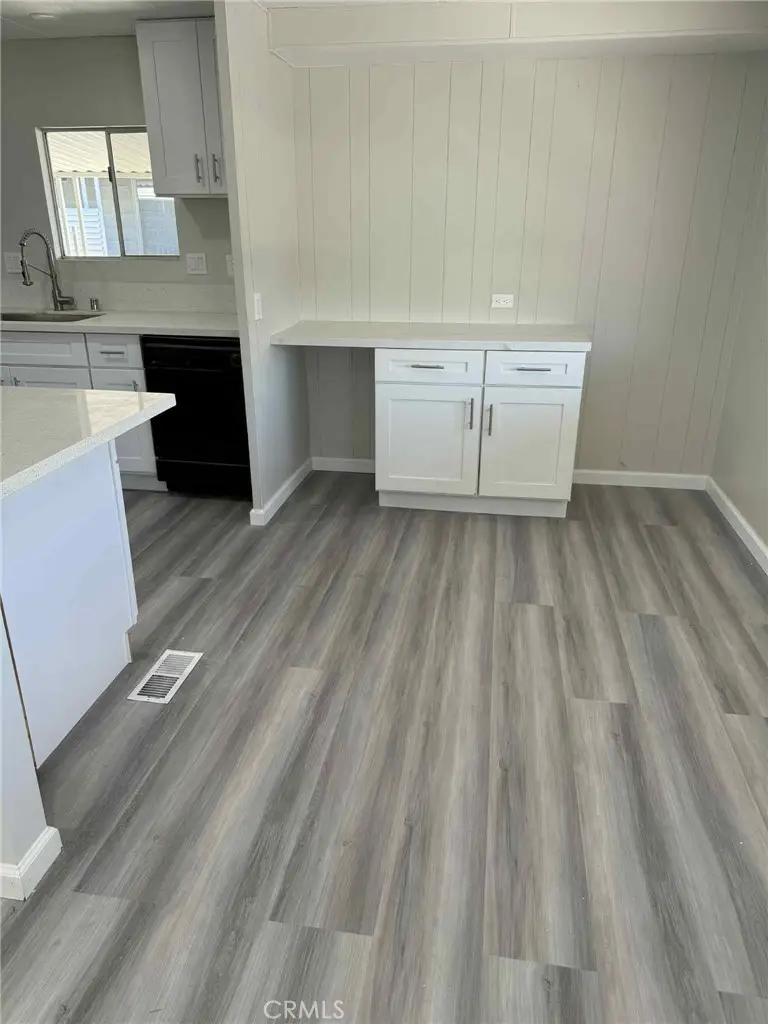 1895 W Devonshire #20, Hemet, CA 92545 - #3