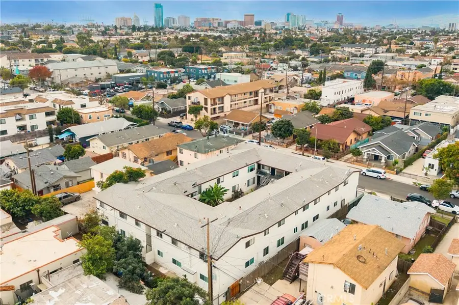 1050 Gaviota, Long Beach, CA 90813 - #3