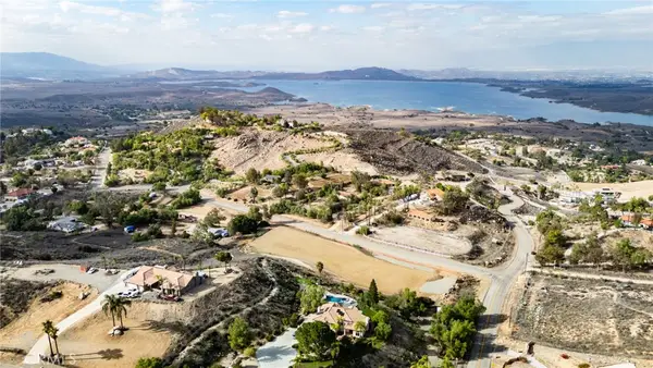 14735 Descanso, Lake Mathews, CA 92570