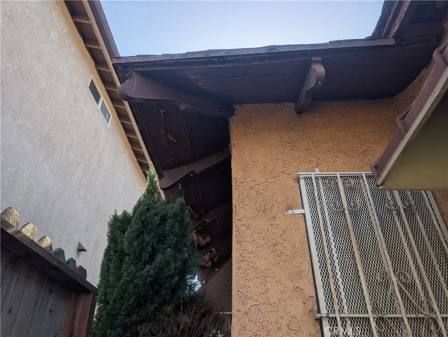 975 E 43rd Street, Los Angeles, CA 90011 - #2