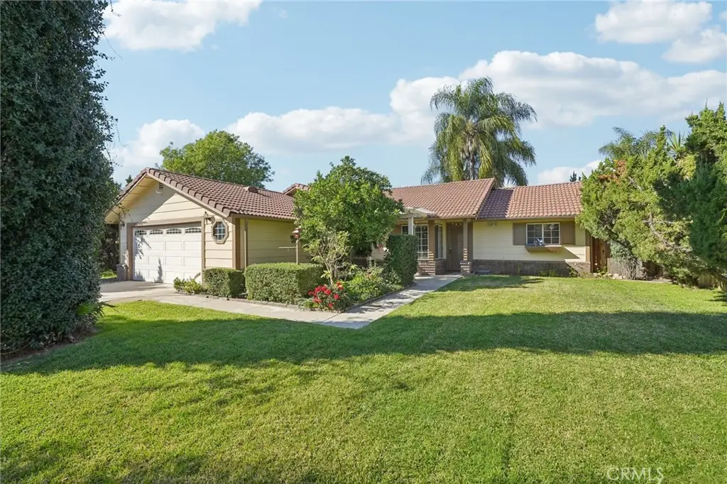 1011 Gail, Redlands, CA 92374 - #1