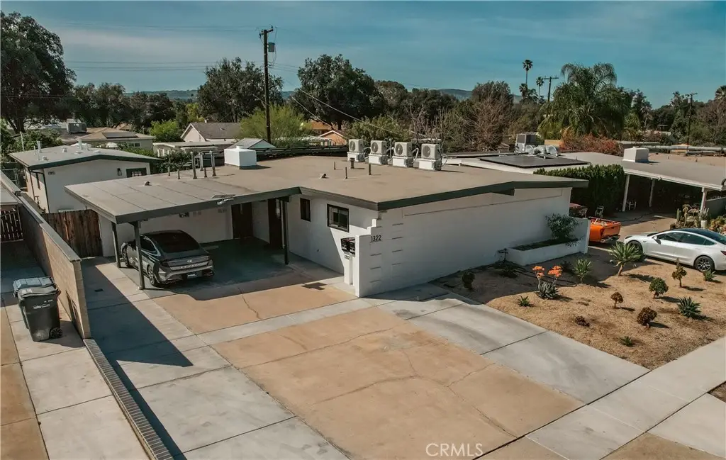 1322 Campus, Redlands, CA 92374 - #1
