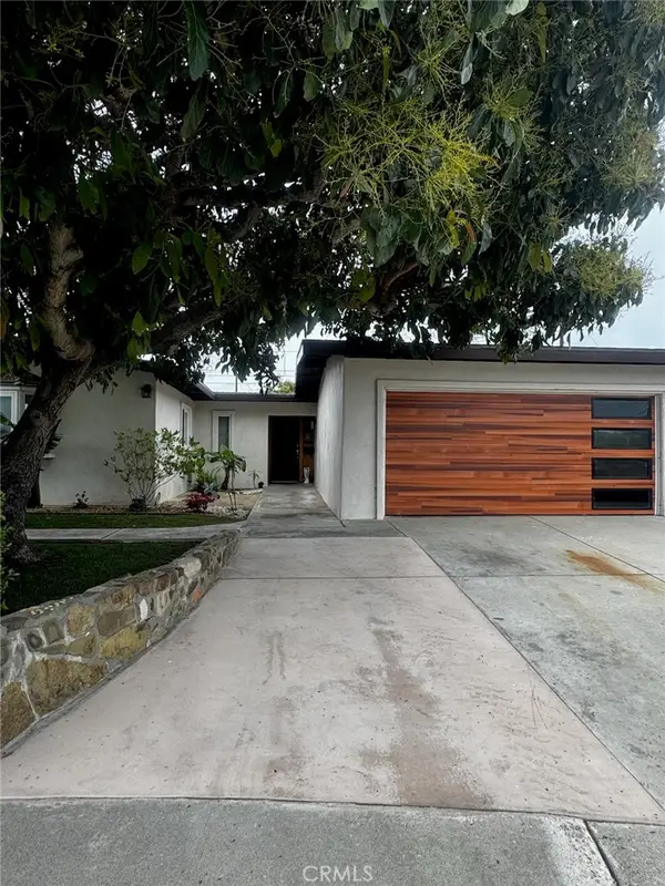 1720 Elsinore Circle, Oxnard, CA 93035