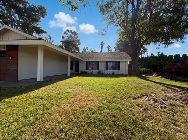 2785 Bonita, Highland, CA 92346