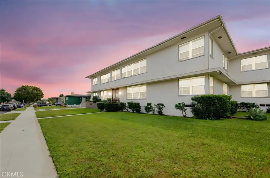 3310 W 77th Street #1/2, Los Angeles, CA 90043 - #2