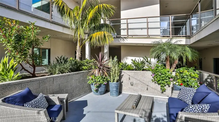 3025 Byron Street #201, San Diego, CA 92106 - #2