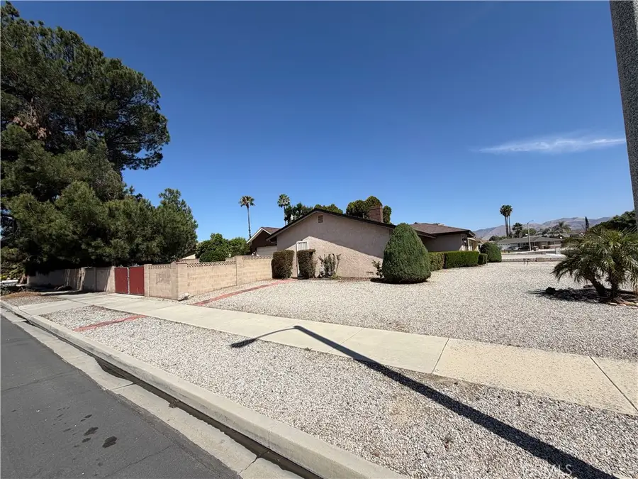 26205 Lodgepole, Hemet, CA 92544 - #2