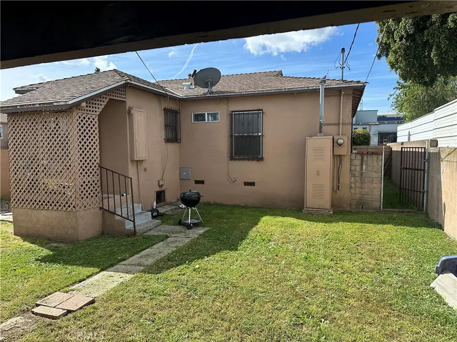 1851 W 96 Street, Los Angeles, CA 90047 - #3