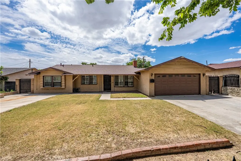 2731 W Victoria Street, Rialto, CA 92376 - #1