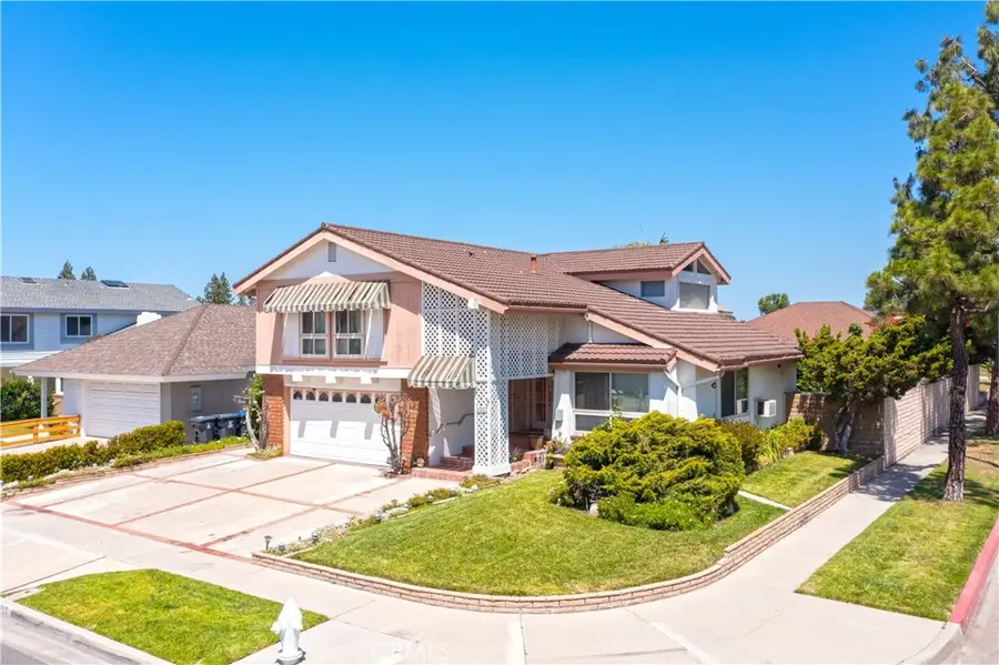 2001 W San Lorenzo, Santa Ana, CA 92704 - #2