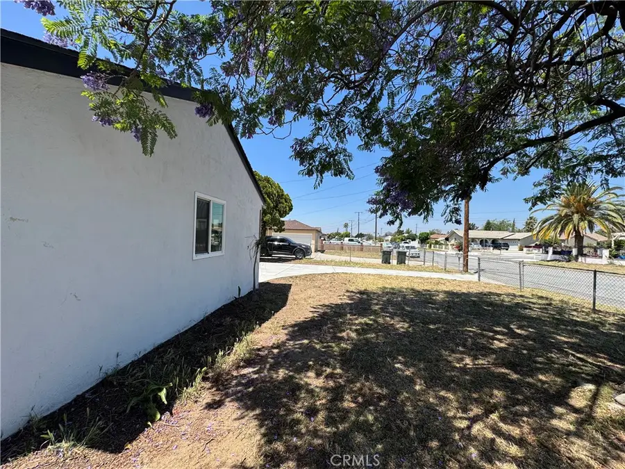 16229 Hunter St, Fontana, CA 92335 - #2