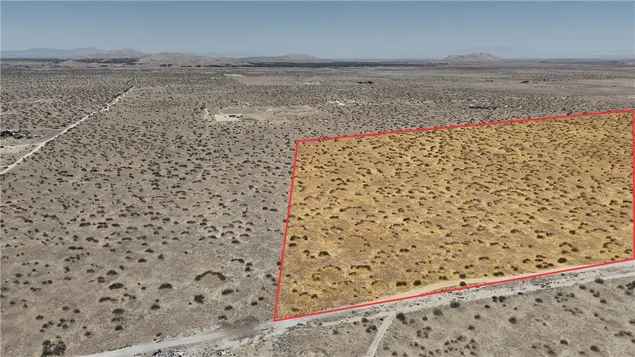 210 Largo Vista, North Antelope Valley, CA 93591 - #2