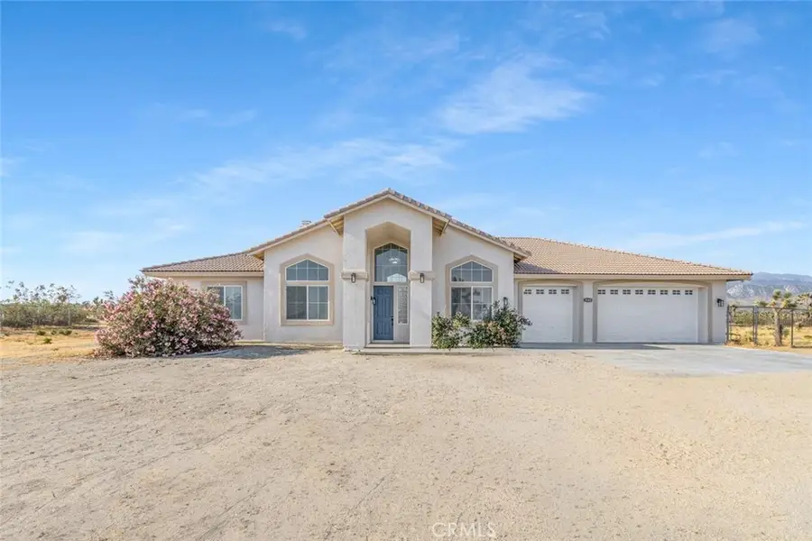 1485 La Mesa, Phelan, CA 92371 - #2