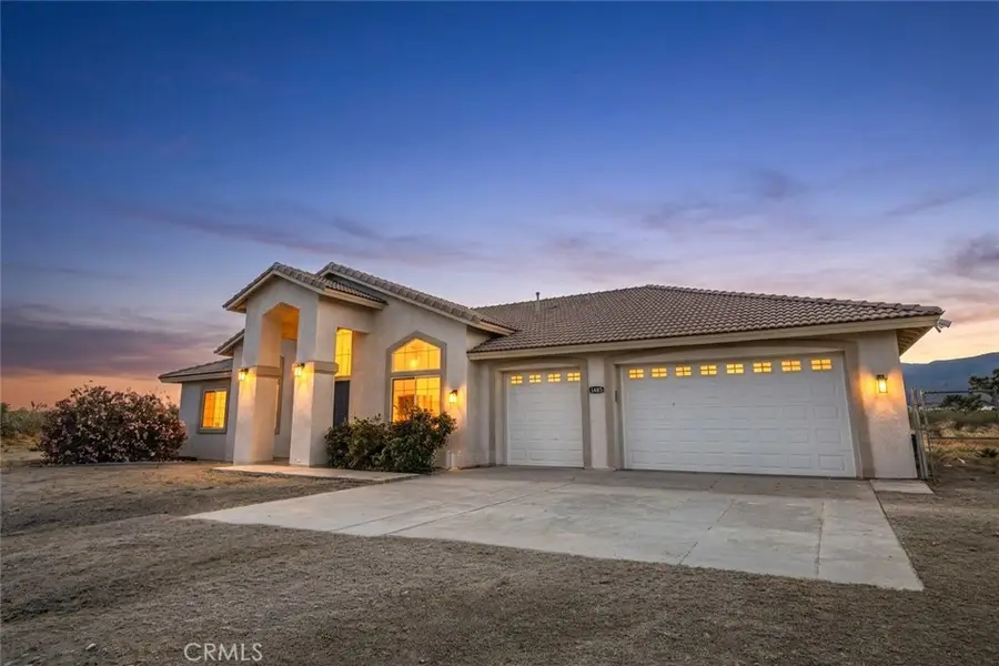 1485 La Mesa, Phelan, CA 92371 - #3