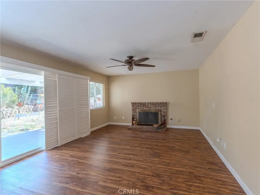 1302 Via Vista, Riverside, CA 92506 - #3