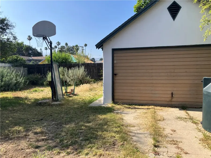 579 Alberta Street, Altadena, CA 91001 - #2