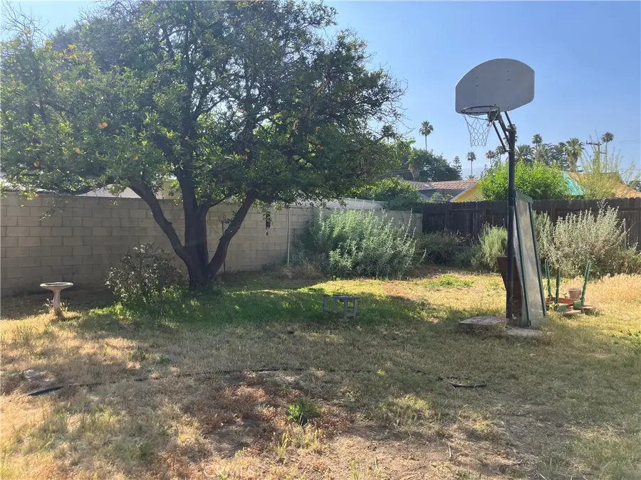 579 Alberta Street, Altadena, CA 91001 - #3
