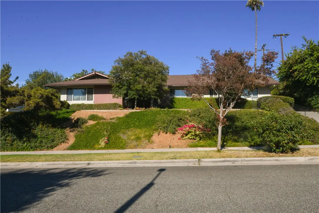 5306 Bardwell, Riverside, CA 92506 - #1