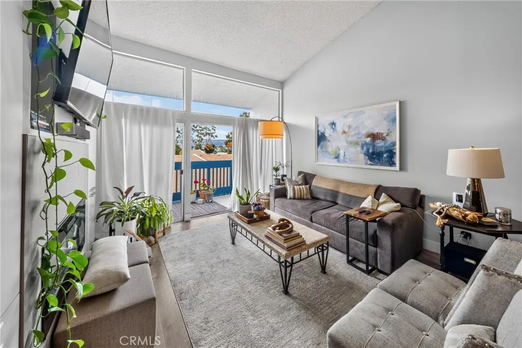 800 Camino Real #302, Redondo Beach, CA 90277 - #1
