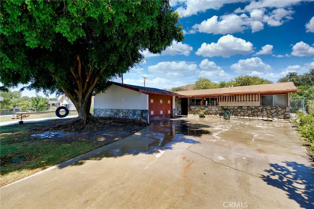 2219 Concord Avenue, Pomona, CA 91768 - #1