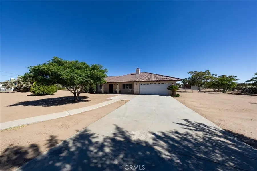 15532 Larch, Hesperia, CA 92345 - #2