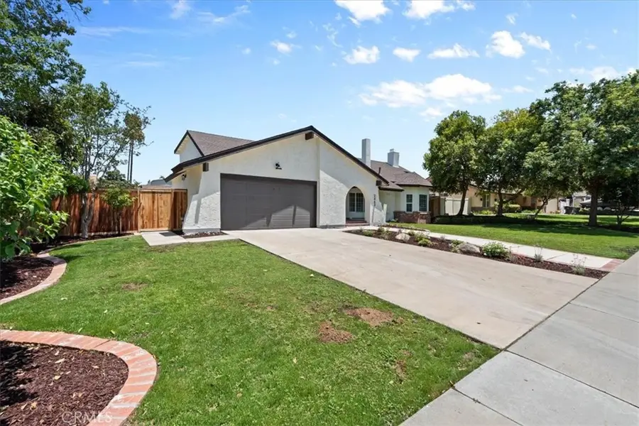 2463 Falling Oak, Riverside, CA 92506 - #3