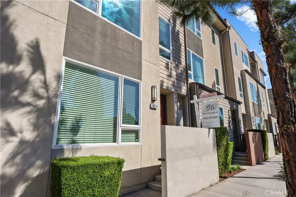 10674 Paramount, Downey, CA 90241 - #1