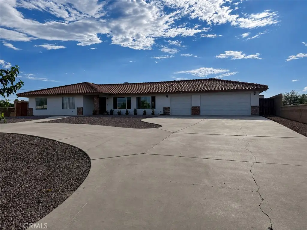 18266 Manzanita, Hesperia, CA 92345 - #1