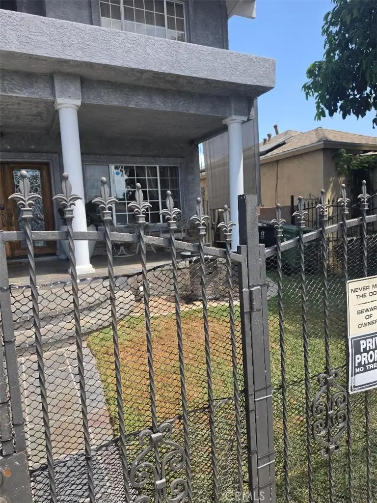 1117 E 65th, Los Angeles, CA 90001 - #2