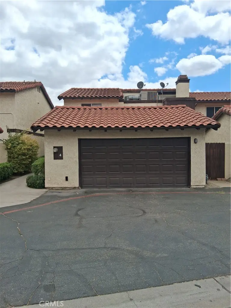 1077 S Santo Antonio Drive #4, Colton, CA 92324 - #1