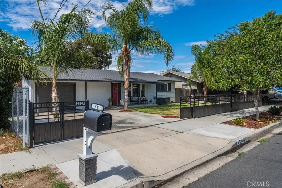 601 S Taylor, Hemet, CA 92543 - #2