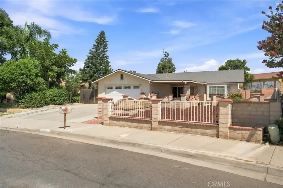 3575 Philadelphia Court, Riverside, CA 92503 - #2