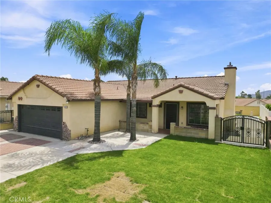 15363 Holly, Fontana, CA 92335 - #3