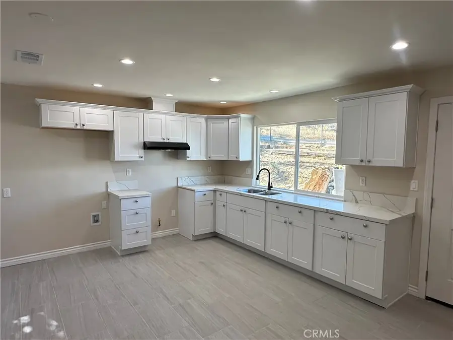 560 W 10th Street, Perris, CA 92570 - #3