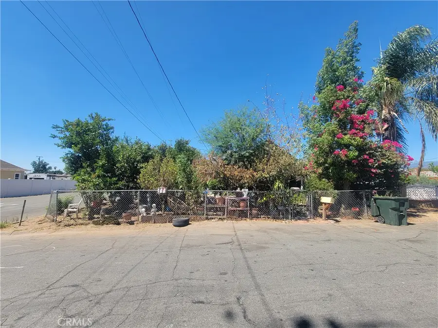 7190 Vine, Highland, CA 92346 - #3