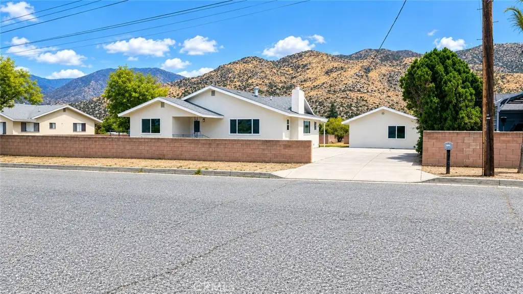 488 E Victory Avenue, Banning, CA 92220 - #1