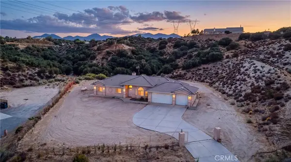 6890 Oak Hill Road, Oak Hills, CA 92344
