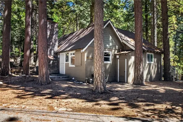 27917 Squirrel Lane, Lake Arrowhead, CA 92352