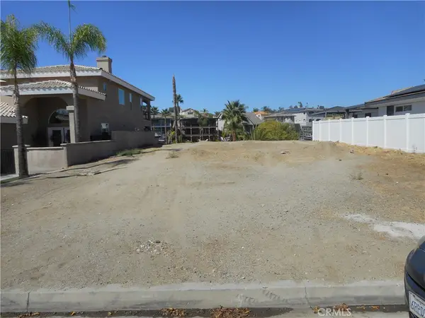 7 Swan Point, Canyon Lake, CA 92587