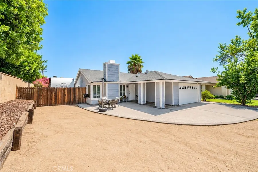 198 N Pennsylvania St, Lake Elsinore, CA 92530 - #2